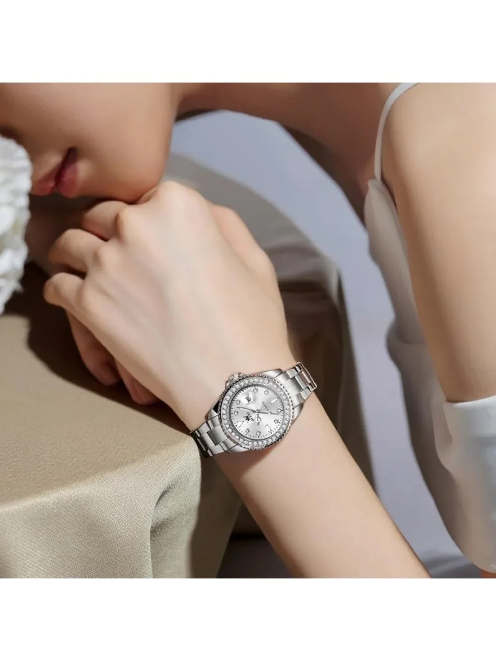 Women's Silver Luxury Diamond with Date Analog Quartz Waterproof Wrist Watch